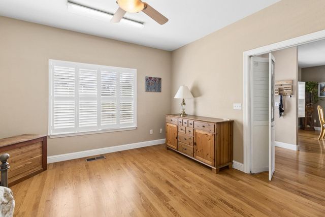 6554 Usher Dr, Valley Springs, CA 95252