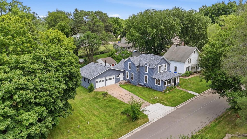 42 Church Street, Houlton, WI 54082