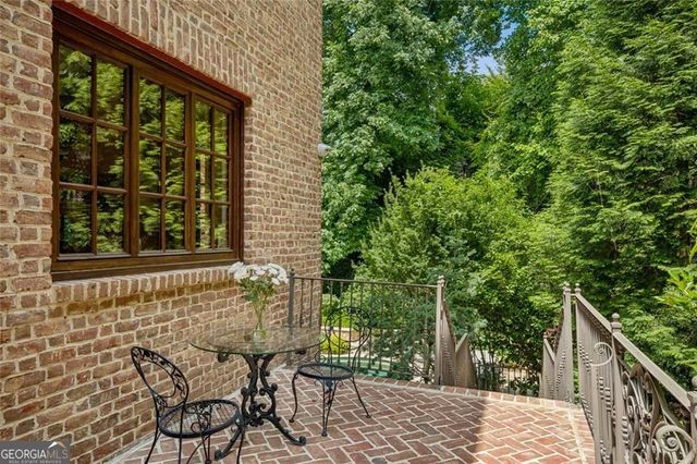 125 Blackland Road NW, Atlanta, GA 30342