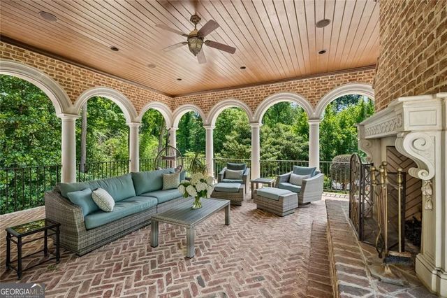 125 Blackland Road NW, Atlanta, GA 30342