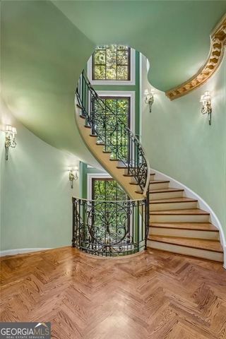 125 Blackland Road NW, Atlanta, GA 30342