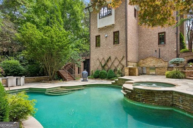 125 Blackland Road NW, Atlanta, GA 30342