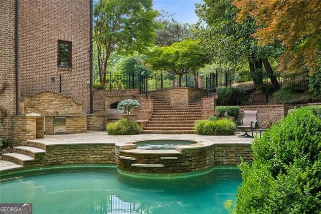 125 Blackland Road NW, Atlanta, GA 30342
