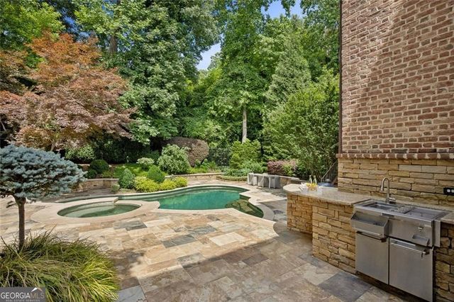 125 Blackland Road NW, Atlanta, GA 30342