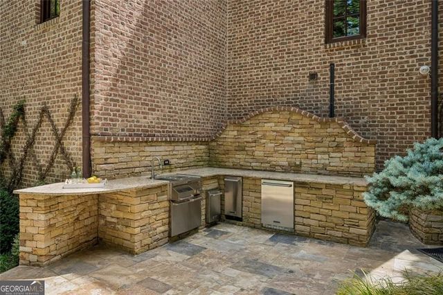 125 Blackland Road NW, Atlanta, GA 30342