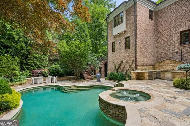 125 Blackland Road NW, Atlanta, GA 30342