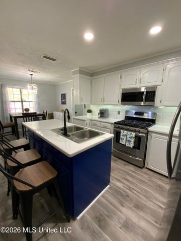 6372 Ashley Circle, Jackson, MS 39213