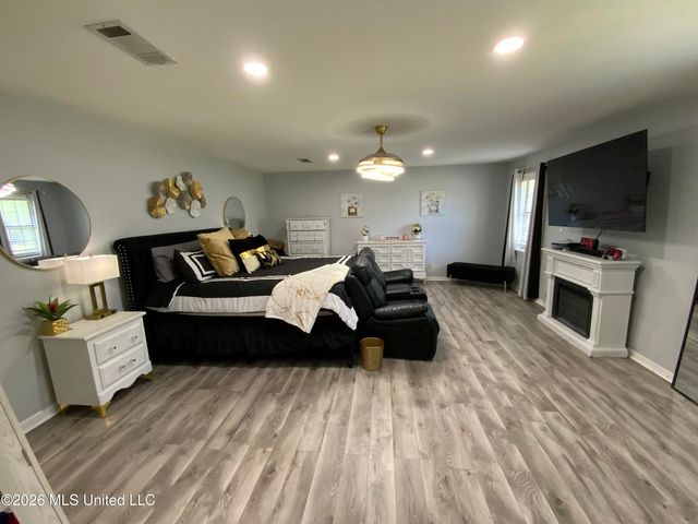 6372 Ashley Circle, Jackson, MS 39213