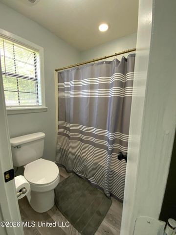 6372 Ashley Circle, Jackson, MS 39213