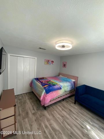 6372 Ashley Circle, Jackson, MS 39213