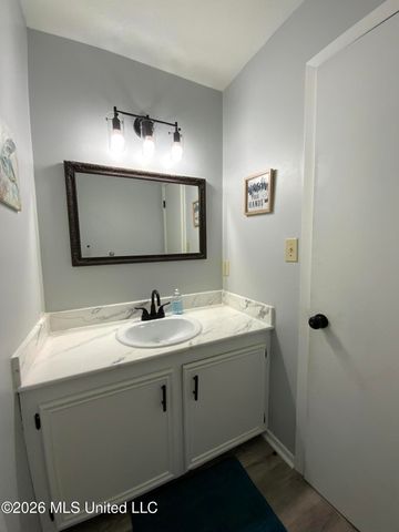 6372 Ashley Circle, Jackson, MS 39213