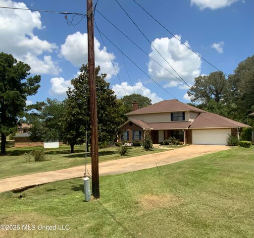 6372 Ashley Circle, Jackson, MS 39213