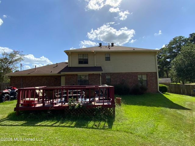 6372 Ashley Circle, Jackson, MS 39213