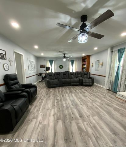 6372 Ashley Circle, Jackson, MS 39213