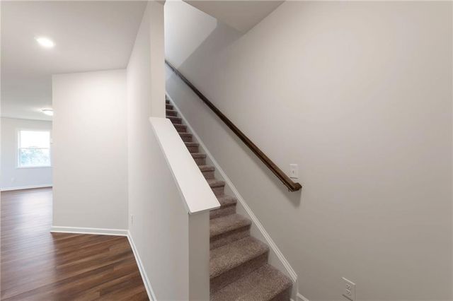 104 Windmill Court, Calhoun, GA 30701