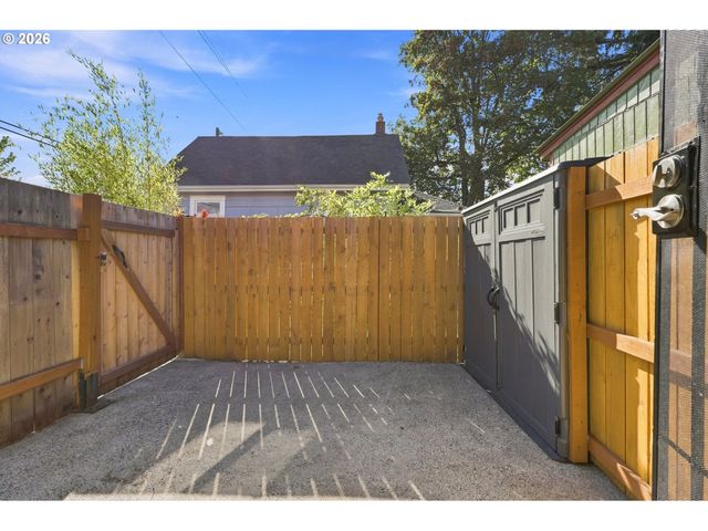 4437 Se 66TH Ave, Portland, OR 97206