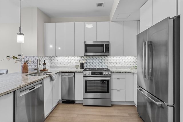 121 Portland St 601, Boston, MA 02114