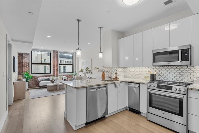 121 Portland St 601, Boston, MA 02114