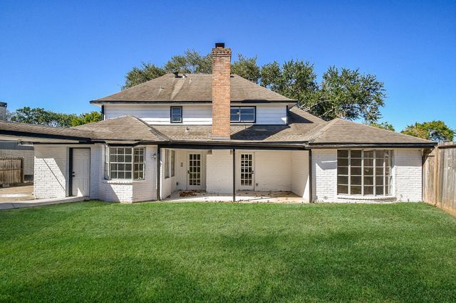 7703 Braesridge Court, Houston, TX 77071