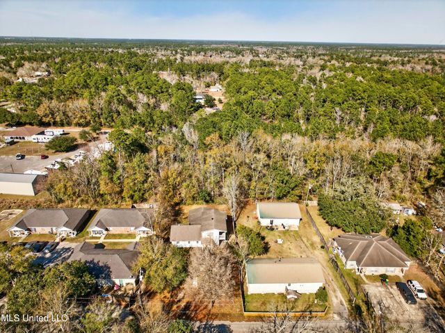 4476 Pierce Road, D'iberville, MS 39540