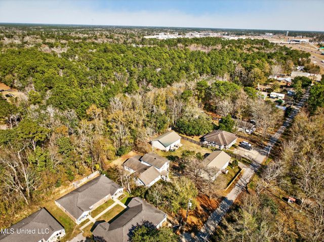 4476 Pierce Road, D'iberville, MS 39540