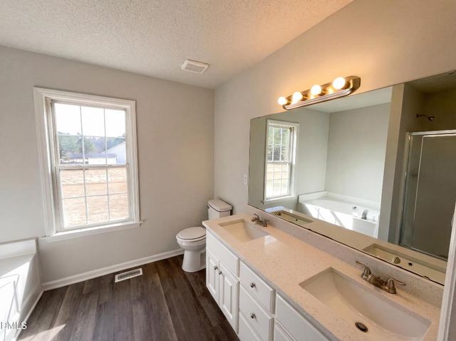 157 Sommerset Drive, Clayton, NC 27520