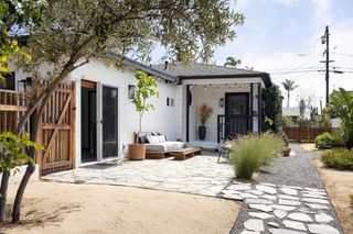 909 Leonard Avenue, Oceanside, CA 92054