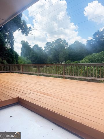 960 Longleaf Drive, Forest Park, GA 30297