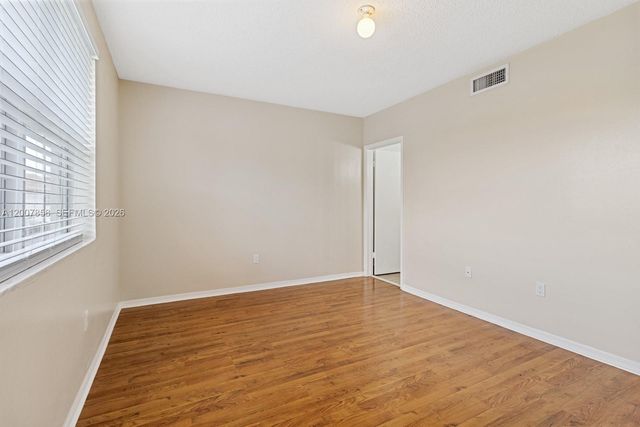 9187 Fontainebleau Blvd 405-5, Miami, FL 33172