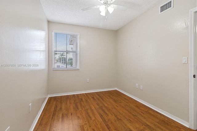 9187 Fontainebleau Blvd 405-5, Miami, FL 33172