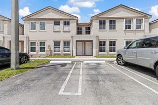 9187 Fontainebleau Blvd 405-5, Miami, FL 33172