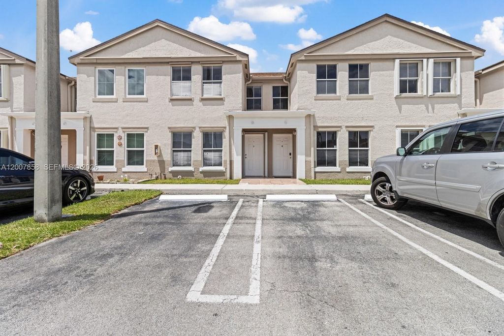 9187 Fontainebleau Blvd 405-5, Miami, FL 33172