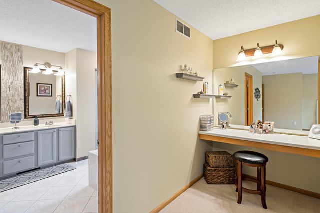 2065 Anton Way, Shakopee, MN 55379