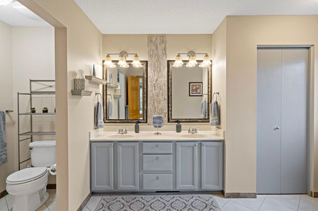 2065 Anton Way, Shakopee, MN 55379