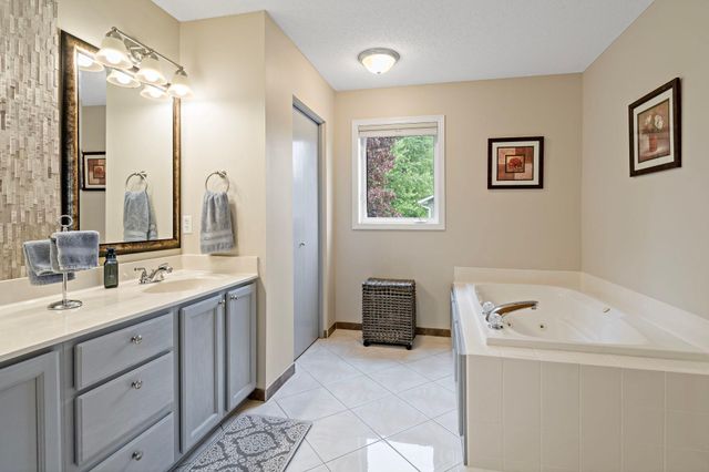2065 Anton Way, Shakopee, MN 55379