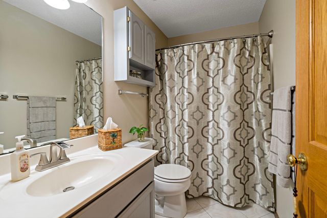 2065 Anton Way, Shakopee, MN 55379