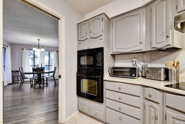 3505 Wimbledon Dr, Schertz, TX 78108