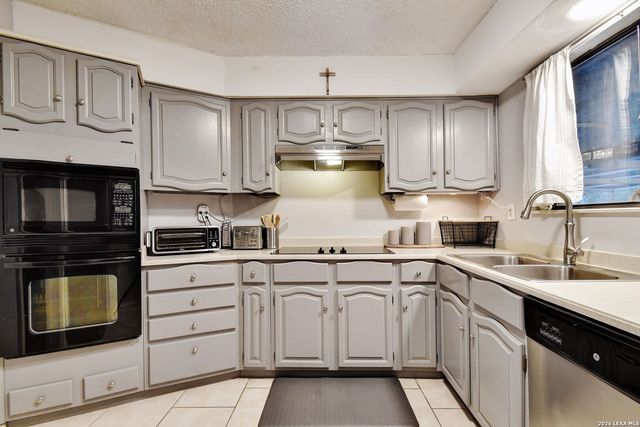 3505 Wimbledon Dr, Schertz, TX 78108