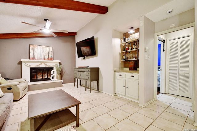 3505 Wimbledon Dr, Schertz, TX 78108