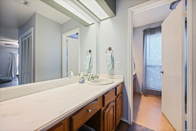 3505 Wimbledon Dr, Schertz, TX 78108