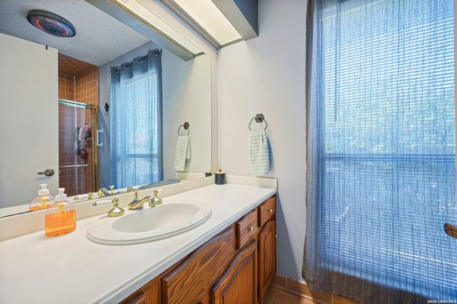 3505 Wimbledon Dr, Schertz, TX 78108