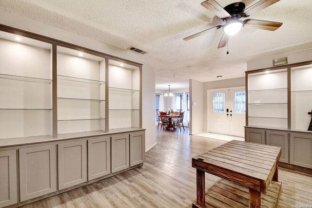 3505 Wimbledon Dr, Schertz, TX 78108