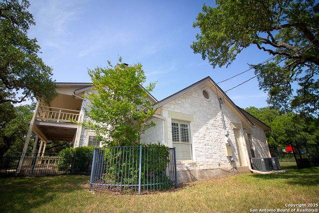8333 TRIPLE CROWN, Boerne, TX 78015