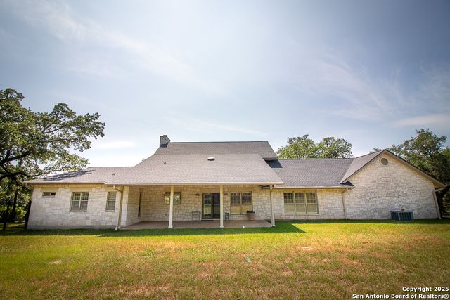 8333 TRIPLE CROWN, Boerne, TX 78015