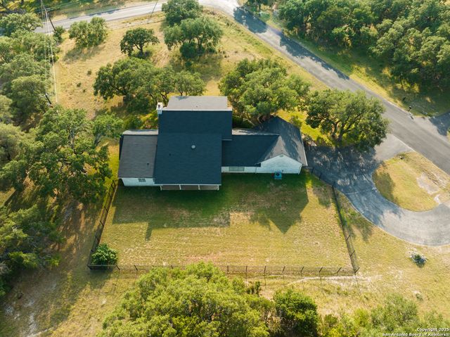 8333 TRIPLE CROWN, Boerne, TX 78015