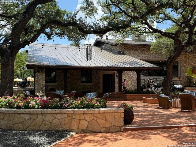 8333 TRIPLE CROWN, Boerne, TX 78015