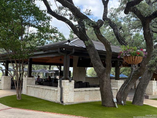 8333 TRIPLE CROWN, Boerne, TX 78015