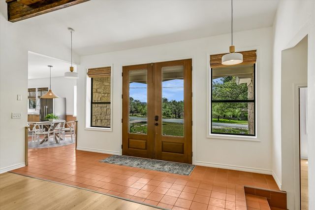 160 Donna DR, Wimberley, TX 78676