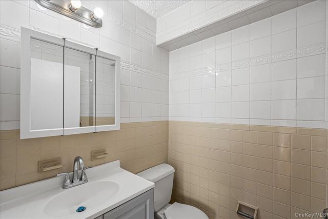 14477 Roosevelt Avenue 3D, Flushing, NY 11354