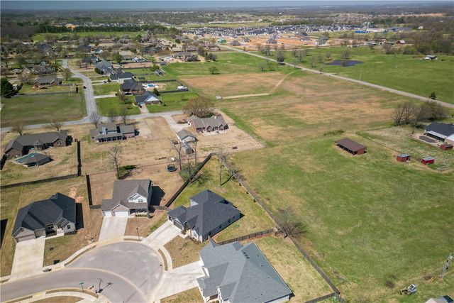 5950 Poppy Avenue, Springdale, AR 72762